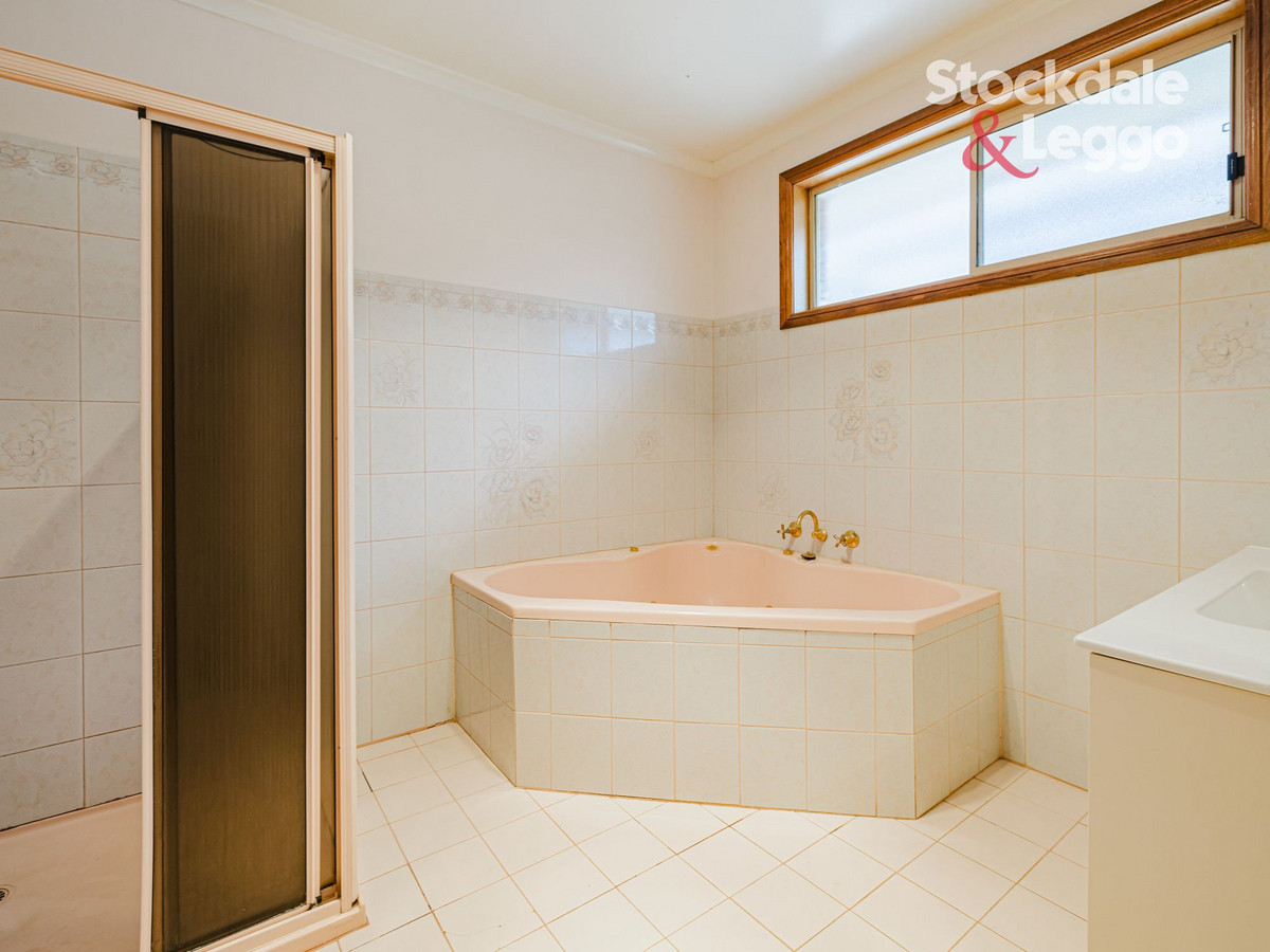 16 Ramsay Crescent, Darley VIC 3340, Darley - Thumbnail 7