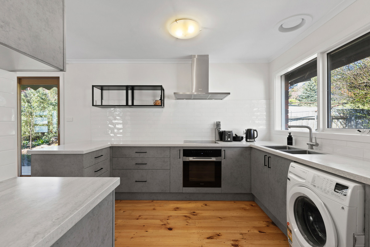 1 / 4 The Crescent, Ferntree Gully VIC 3156, Ferntree Gully - Thumbnail 8