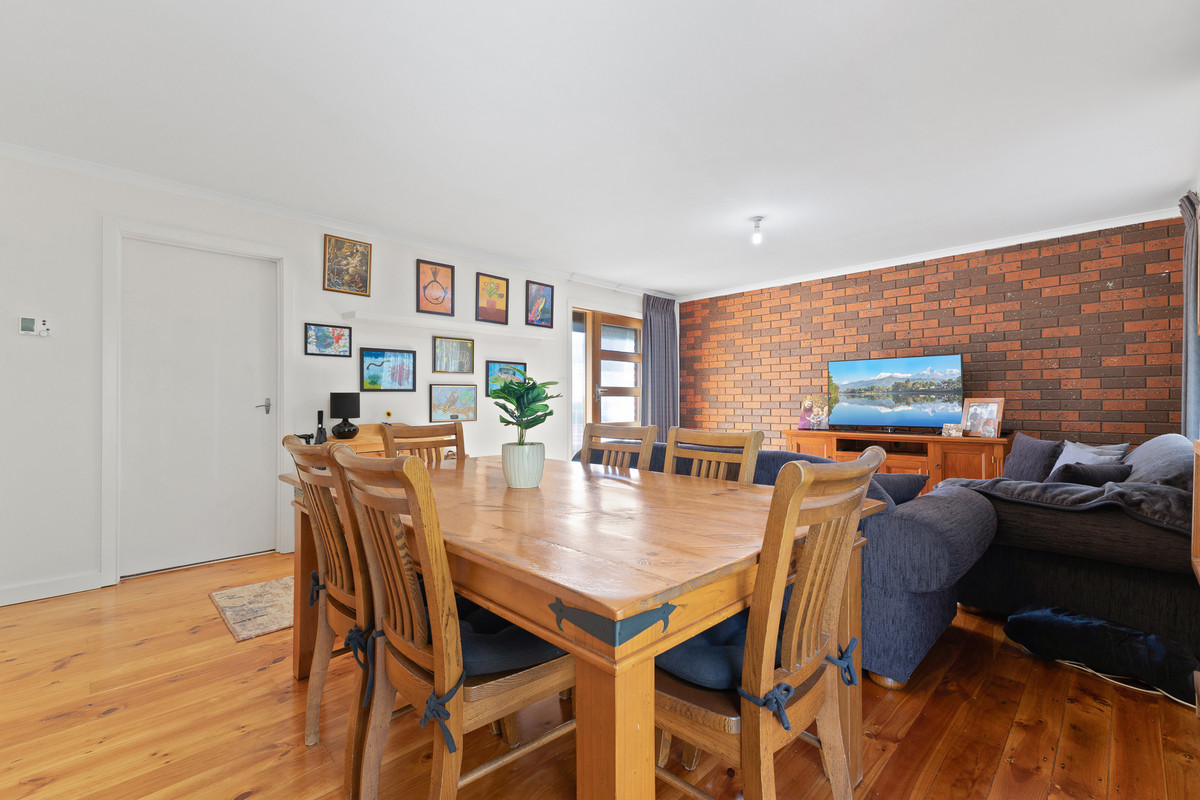 1 / 4 The Crescent, Ferntree Gully VIC 3156, Ferntree Gully - Thumbnail 4