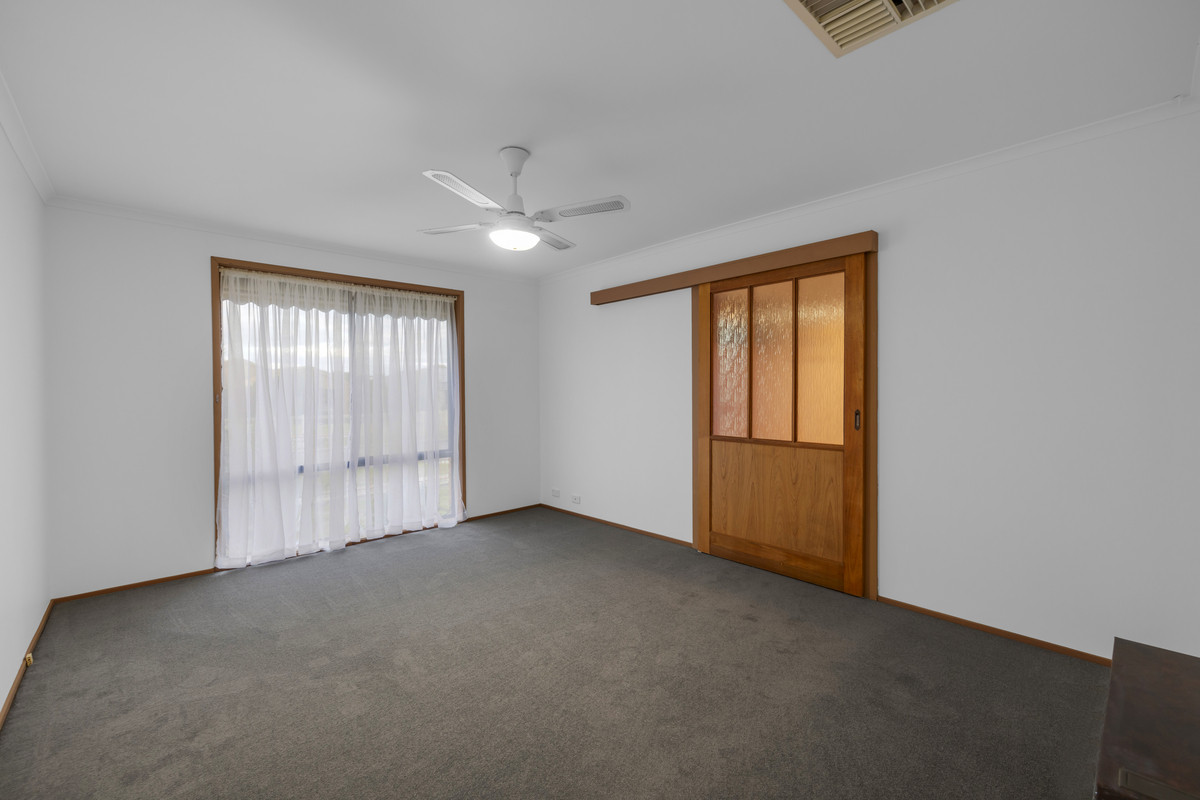 2 Luscombe Avenue, Carrum Downs VIC 3201, Carrum Downs - Thumbnail 2
