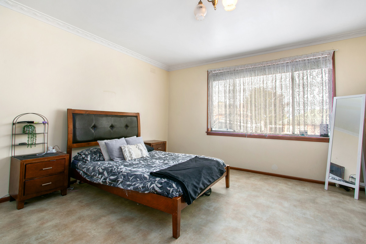 17 Donald Street, Morwell VIC 3840, Morwell - Thumbnail 2