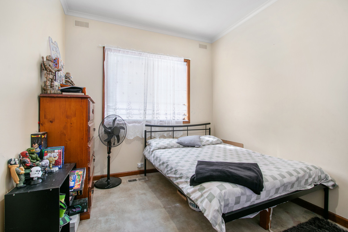 17 Donald Street, Morwell VIC 3840, Morwell - Thumbnail 4