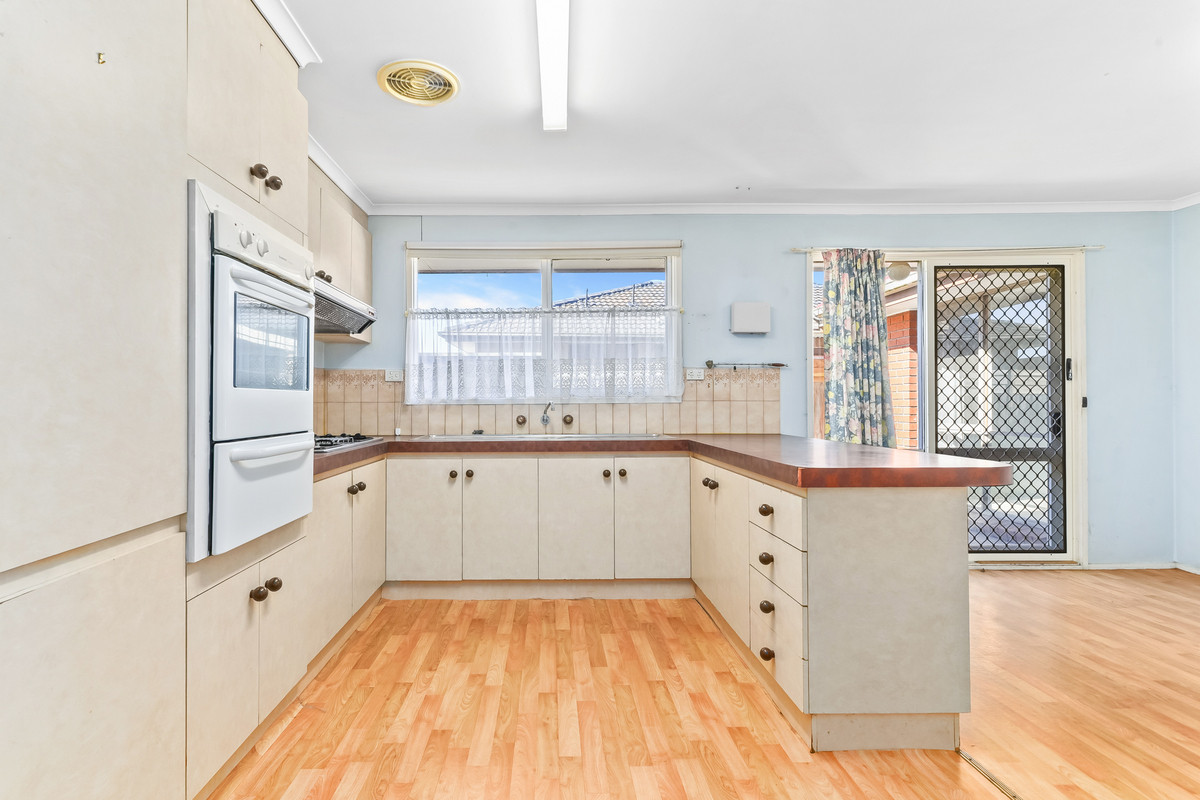 111 Clarendon Street, Cranbourne VIC 3977, Cranbourne - Thumbnail 4