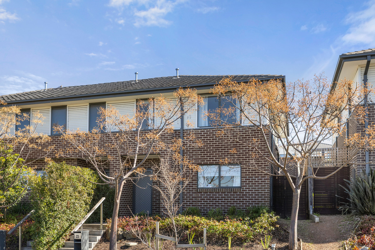 23 Erinbank Crescent, Westmeadows VIC 3049, Westmeadows - Image 1