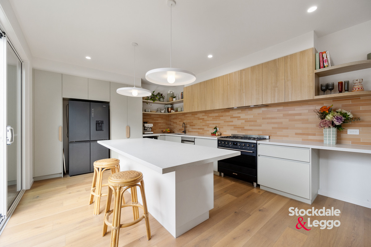 2 / 38 Williams Street, INVERLOCH VIC 3996, Inverloch - Thumbnail 2