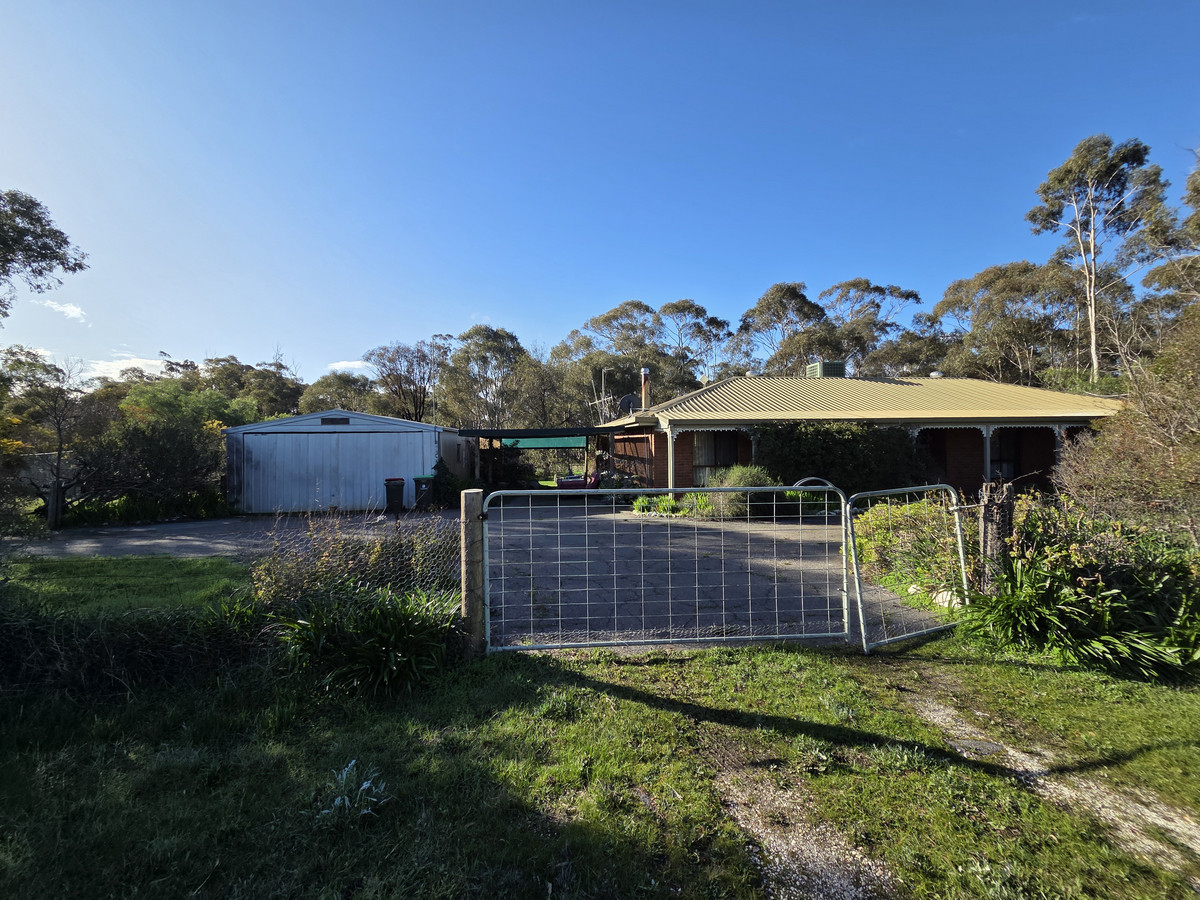 12 Miller Street, Neilborough VIC 3570, Neilborough - Thumbnail 4