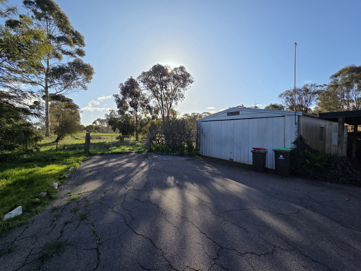 12 Miller Street, Neilborough VIC 3570, Neilborough - Thumbnail 5