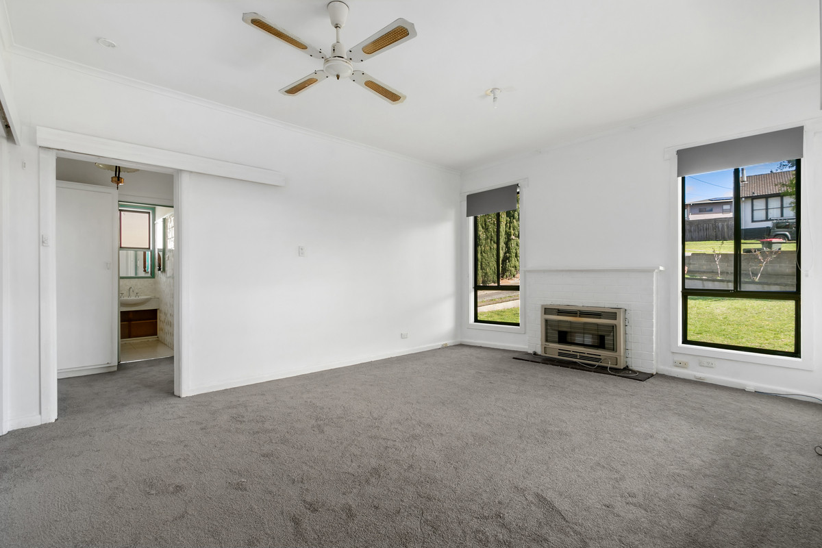 70 Robertson Street, MORWELL VIC 3840, Morwell - Thumbnail 2