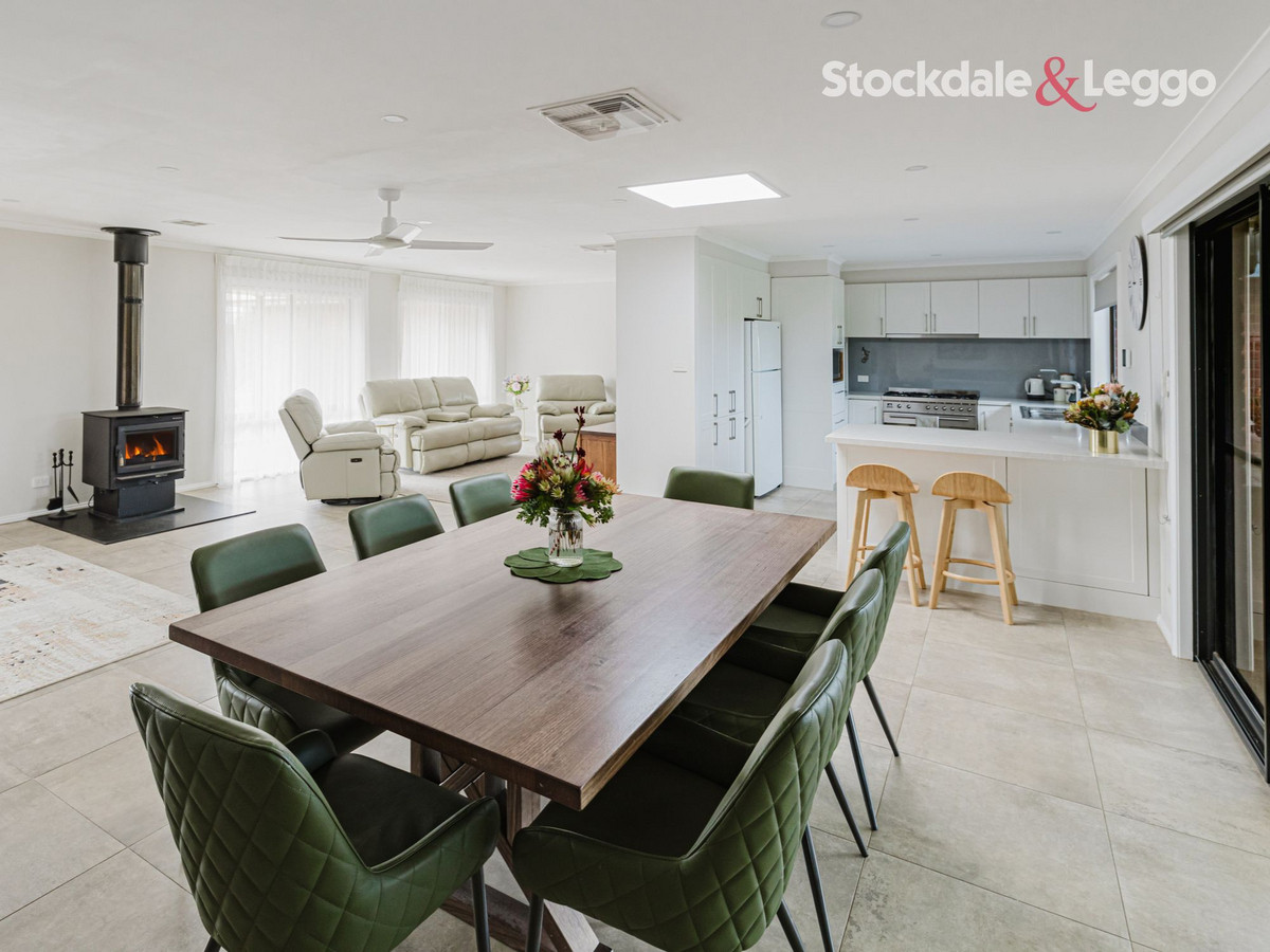 5 Campbell Court, Darley VIC 3340, Darley - Thumbnail 3