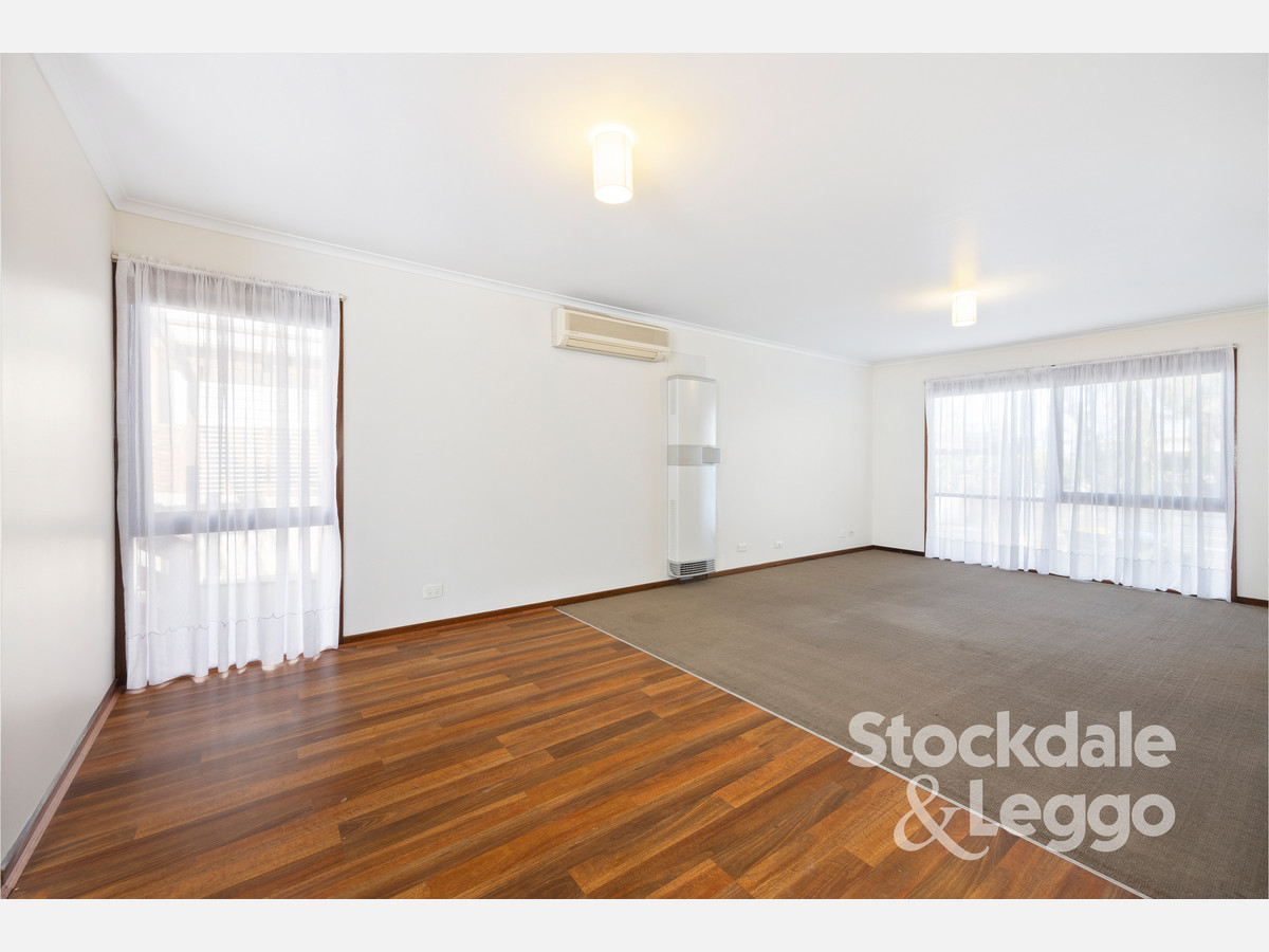 1 / 27 Seventh Avenue, Rosebud VIC 3939, Rosebud - Thumbnail 5