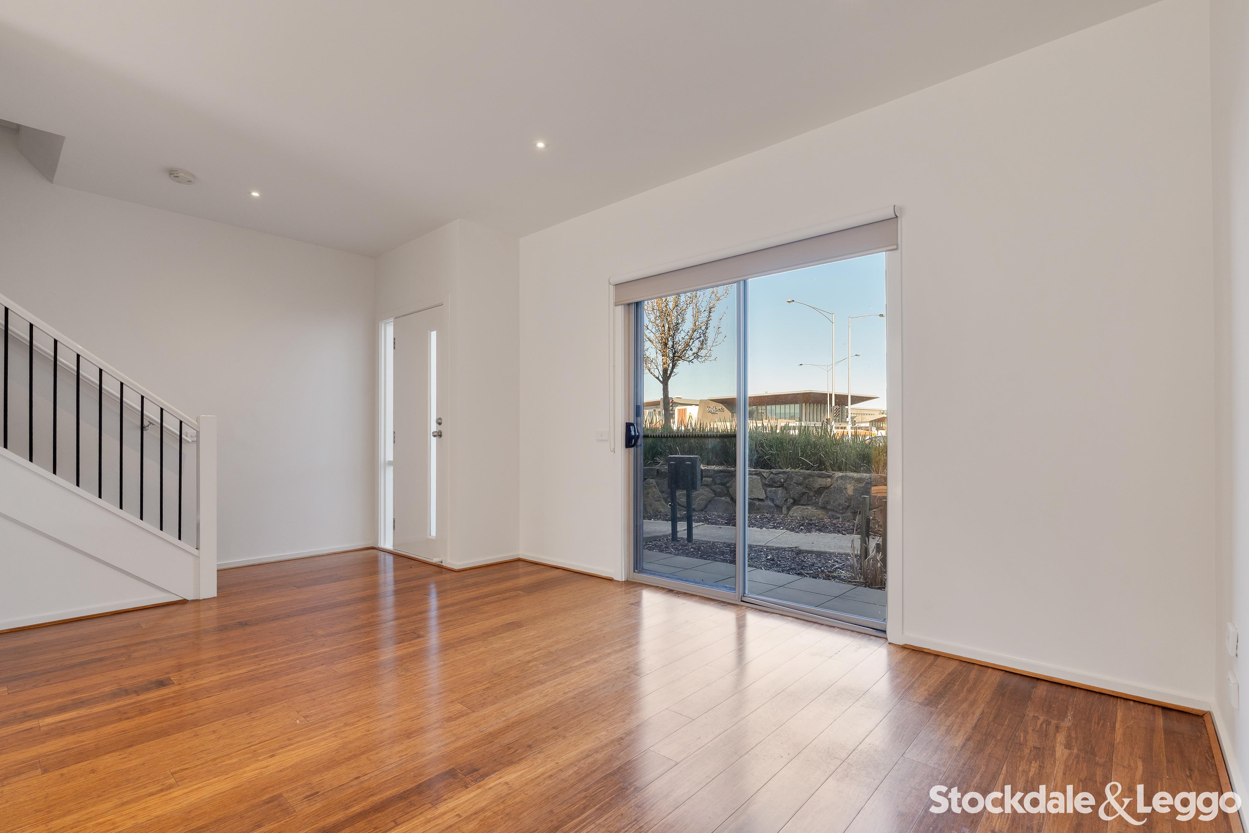12/60 Cradle Mountain Drive, Craigieburn VIC, Craigieburn - Thumbnail 2
