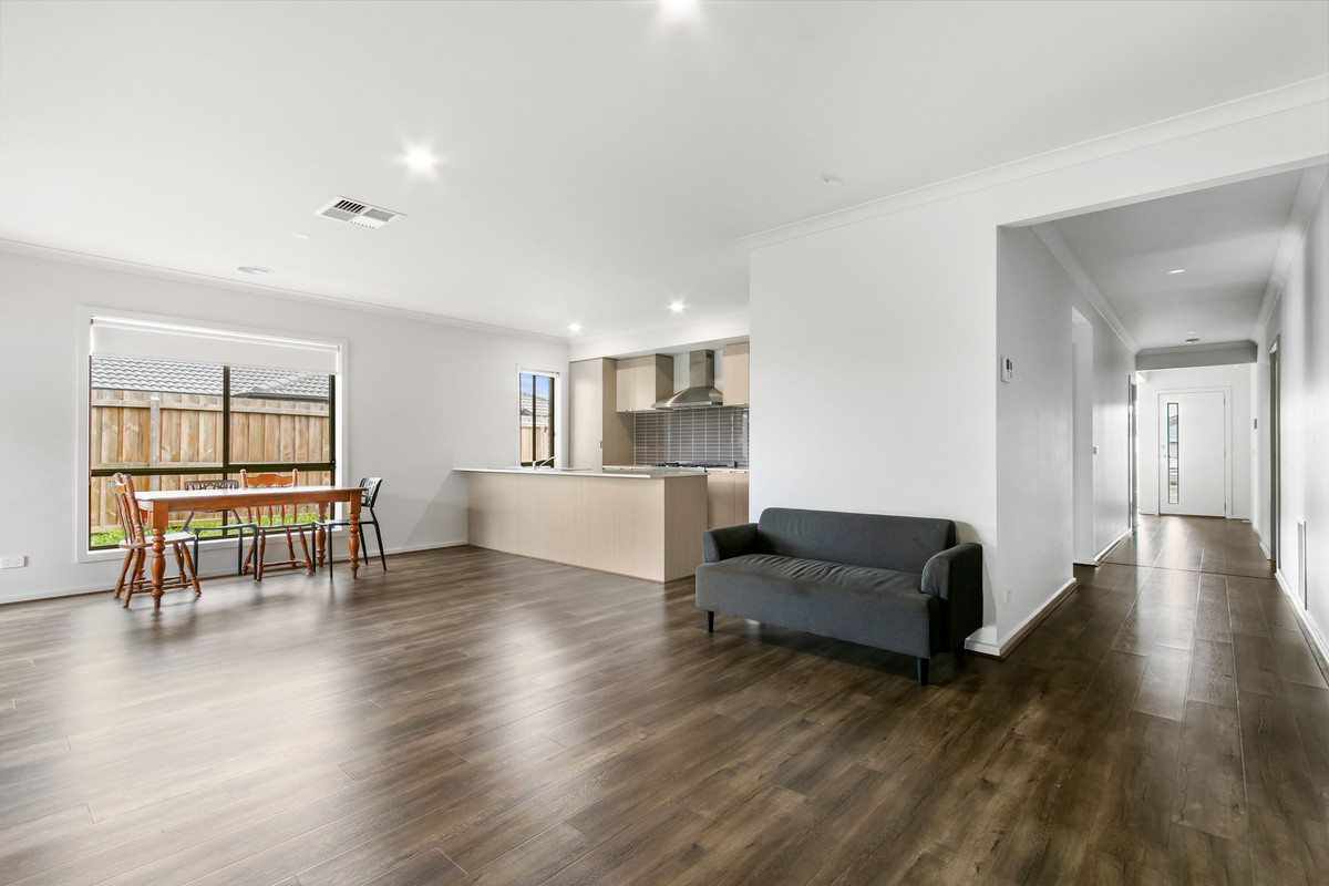 21 Lord Place, Morwell VIC 3840, Morwell - Thumbnail 2