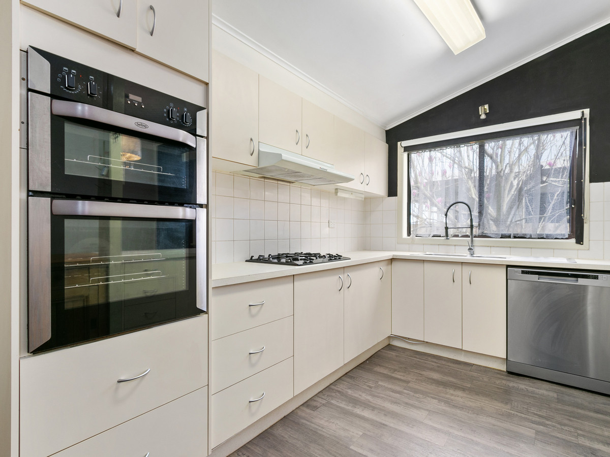 11 Avondale Road, Morwell VIC 3840, Morwell - Thumbnail 6