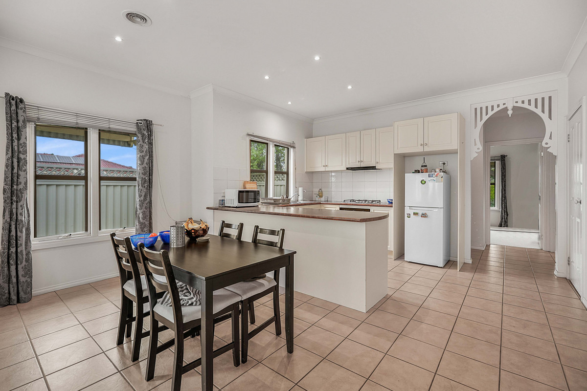 6 Moroka Green, PAKENHAM VIC 3810, Pakenham - Thumbnail 5
