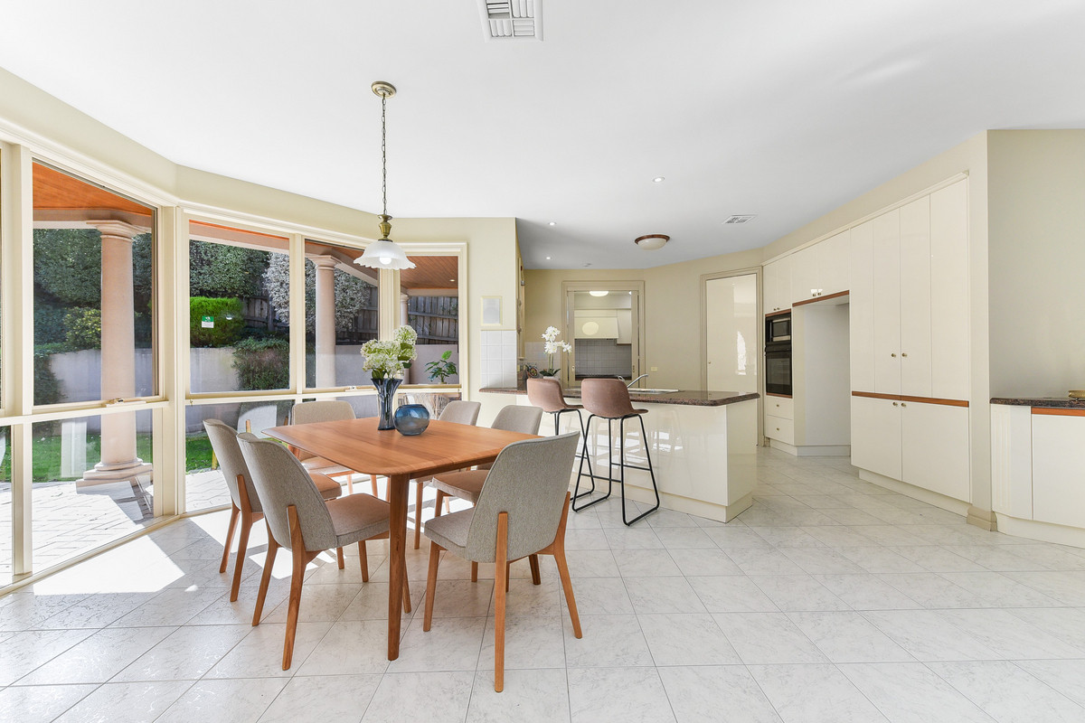 90 Grandview Road, Wheelers Hill VIC 3150, Wheelers Hill - Thumbnail 6