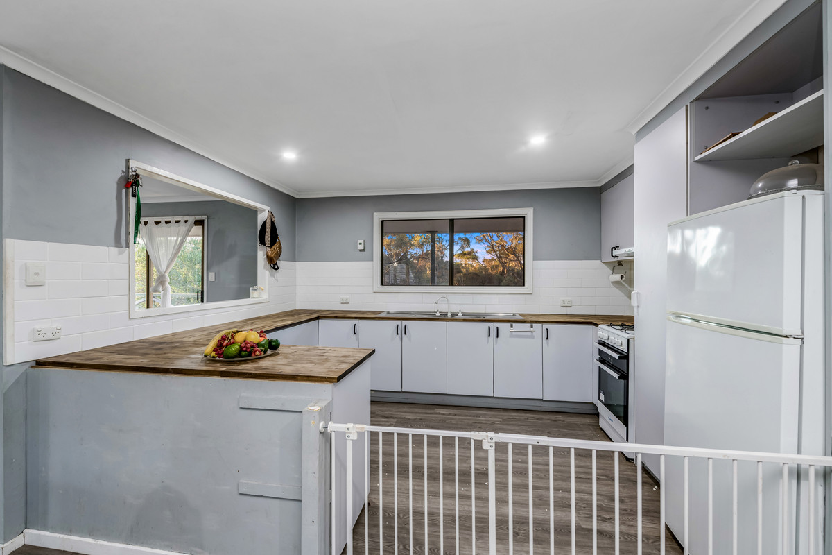 407 Josephine Drive, Wedderburn VIC 3518, Wedderburn - Thumbnail 2