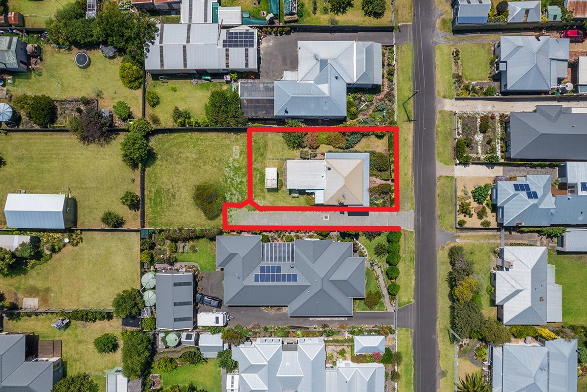 14 Corbett Street, PORT FAIRY VIC 3284, Port Fairy - Thumbnail 2