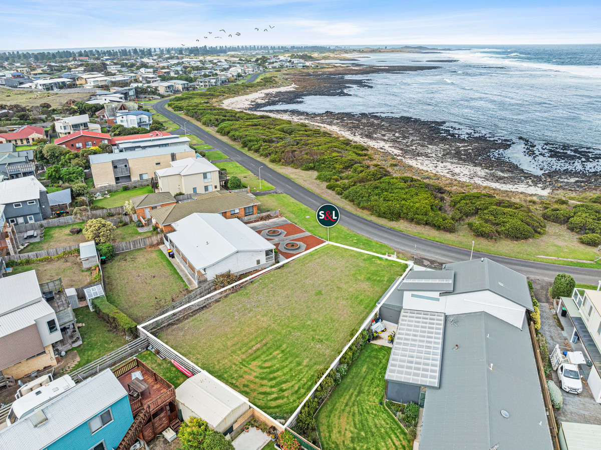 96 Ocean Drive, PORT FAIRY VIC 3284, Port Fairy - Thumbnail 2