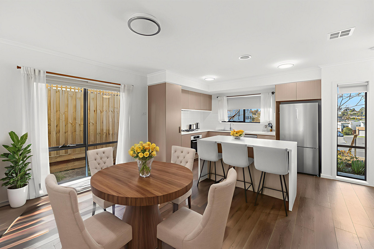 23 Erinbank Crescent, Westmeadows VIC 3049, Westmeadows - Thumbnail 4
