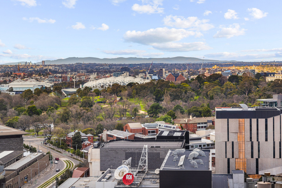 2307 / 135 City Road, Southbank VIC 3006, Southbank - Thumbnail 2
