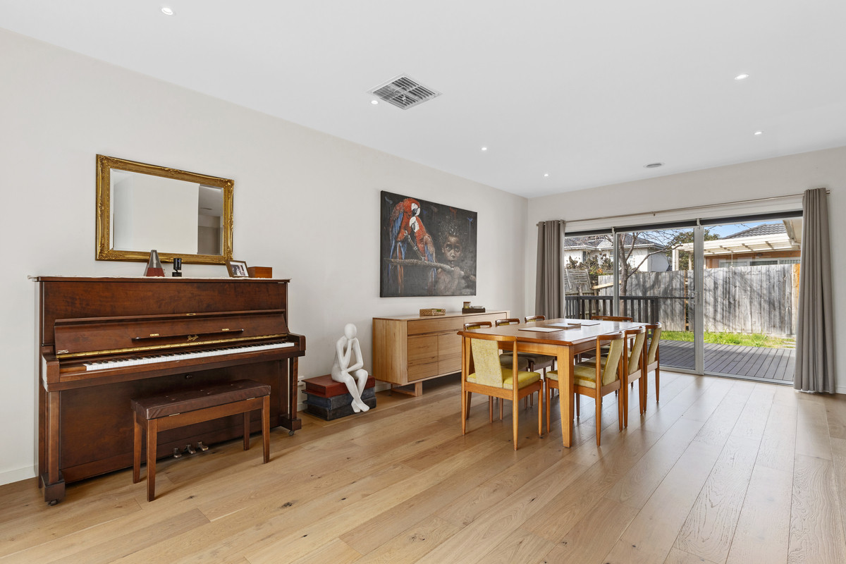 1 / 14 Savige Avenue, Mount Waverley VIC 3149, Mount Waverley - Thumbnail 3