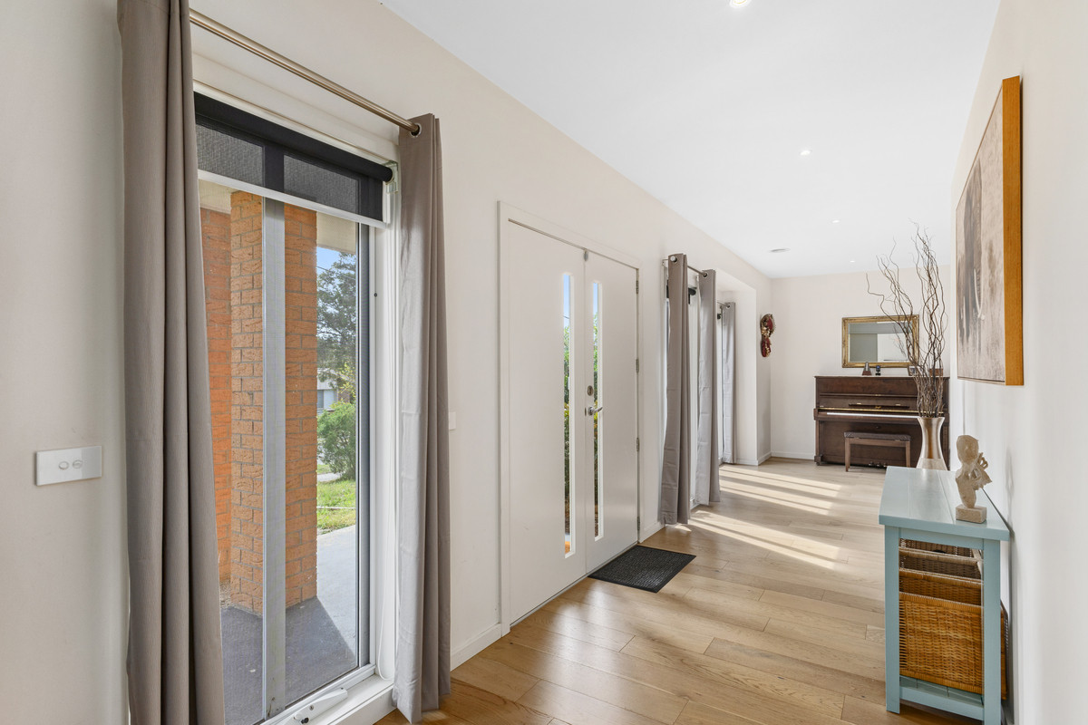 1 / 14 Savige Avenue, Mount Waverley VIC 3149, Mount Waverley - Thumbnail 2