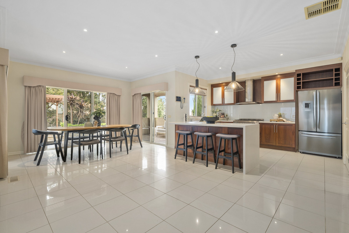 40 Fraserburgh Crescent, Greenvale VIC 3059, Greenvale - Thumbnail 2