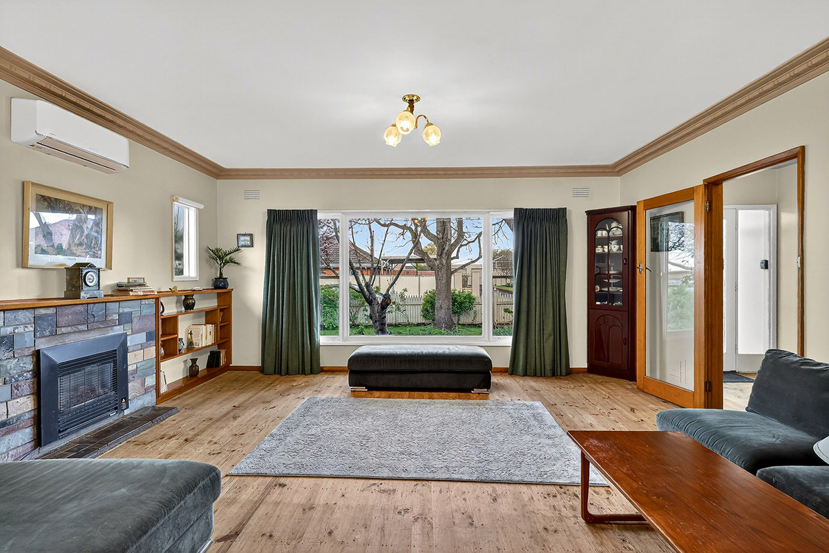 13 Birdwood Avenue, Warrnambool VIC 3280, Warrnambool - Thumbnail 2