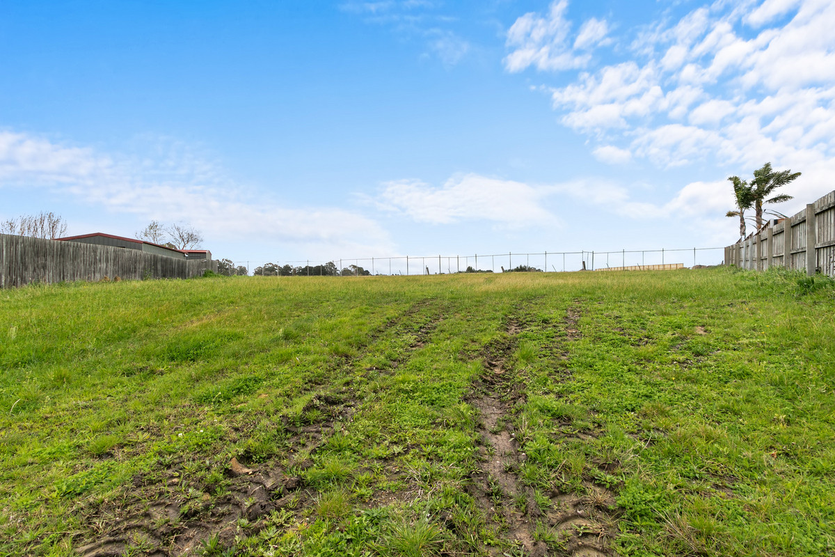 13 Josie Place, Morwell VIC 3840, Morwell - Thumbnail 3