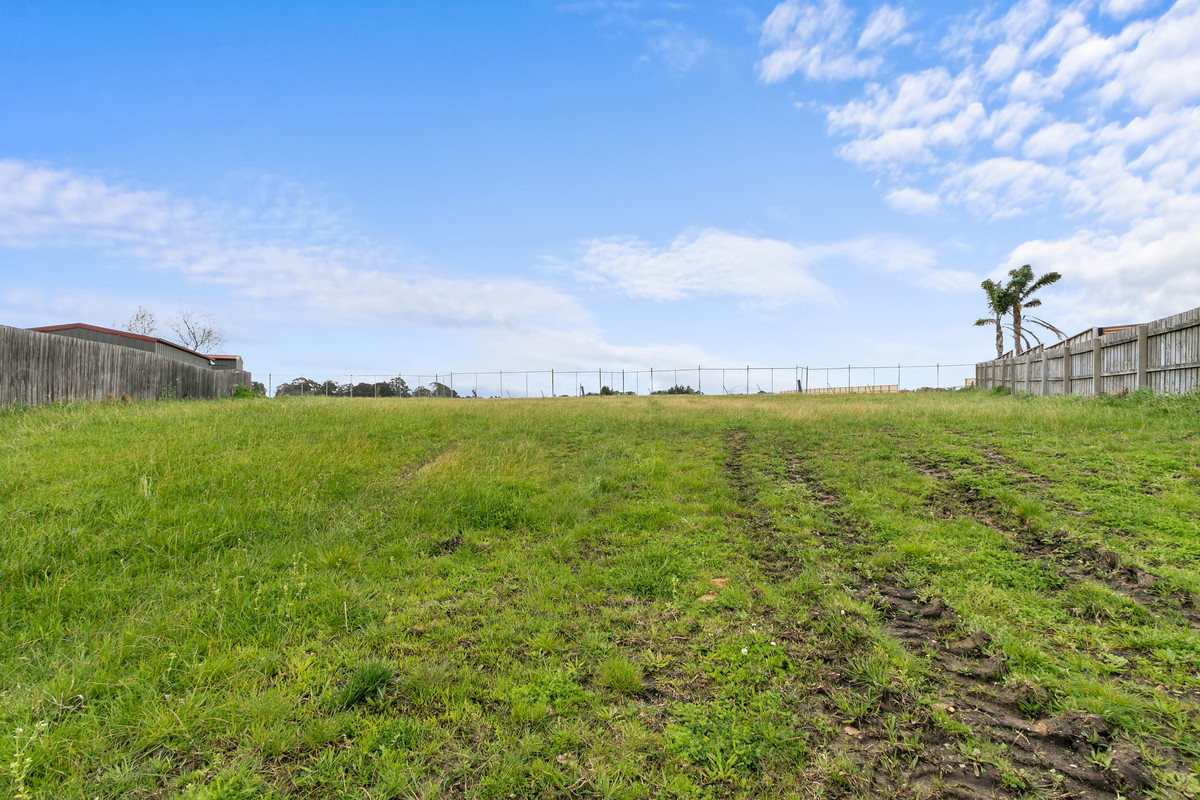 13 Josie Place, Morwell VIC 3840, Morwell - Thumbnail 4