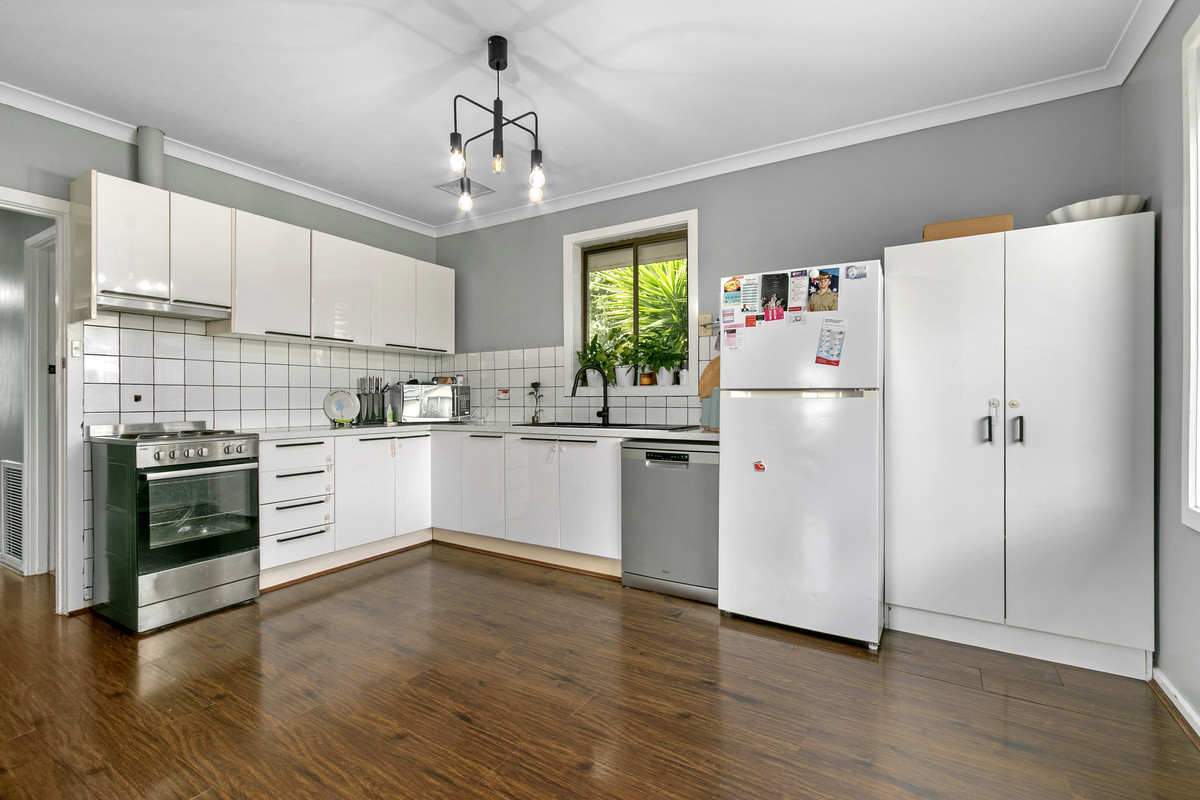 8 Heesom Crescent, CHURCHILL VIC 3842, Churchill - Thumbnail 3