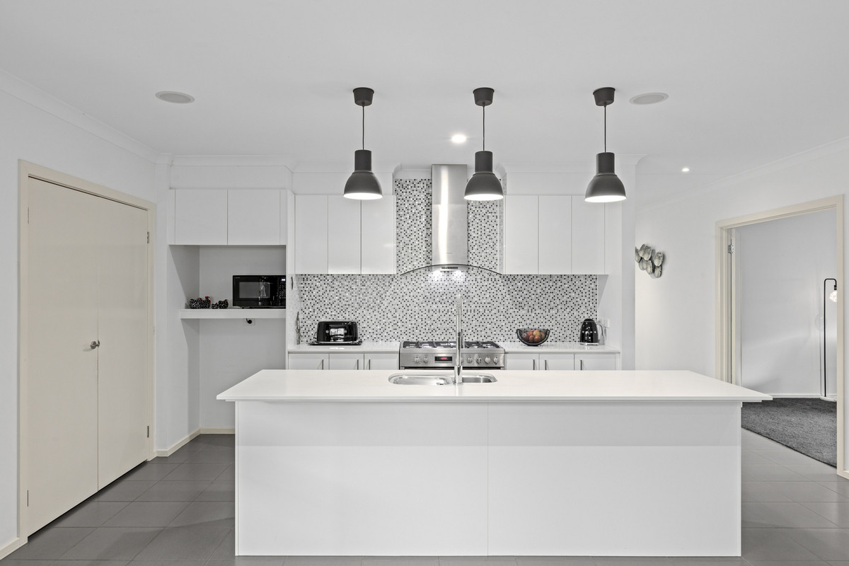 15 Waterhaven Boulevard, Drysdale VIC 3222, Drysdale - Thumbnail 7