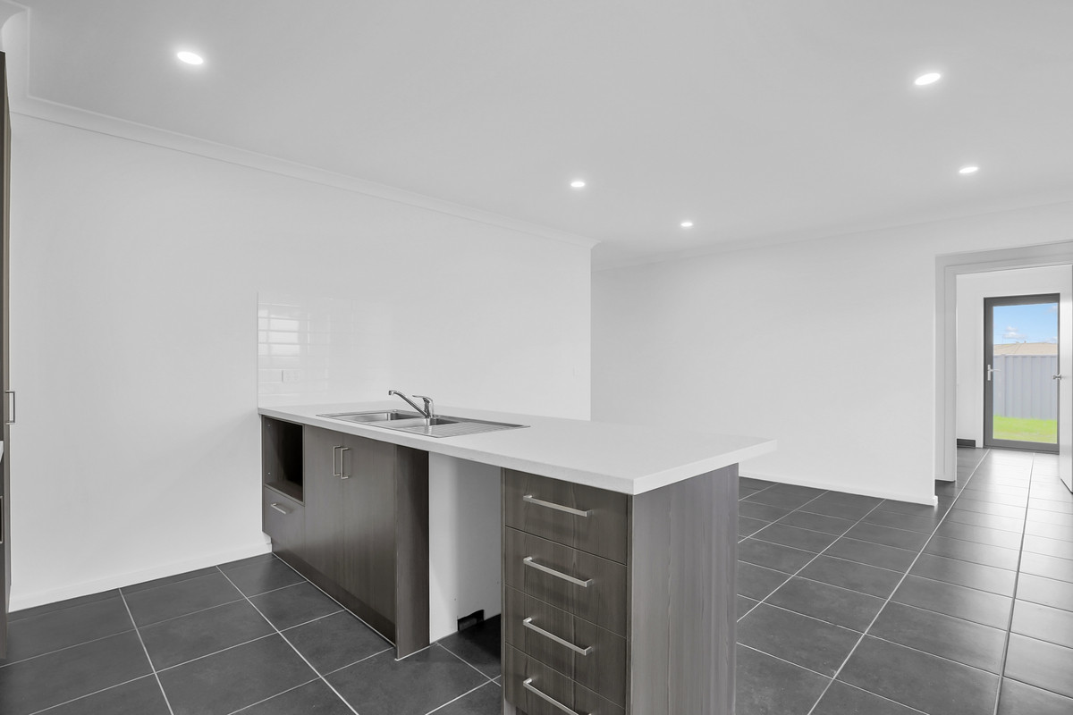 19 Jessie Way, Longwarry VIC 3816, Longwarry - Thumbnail 3