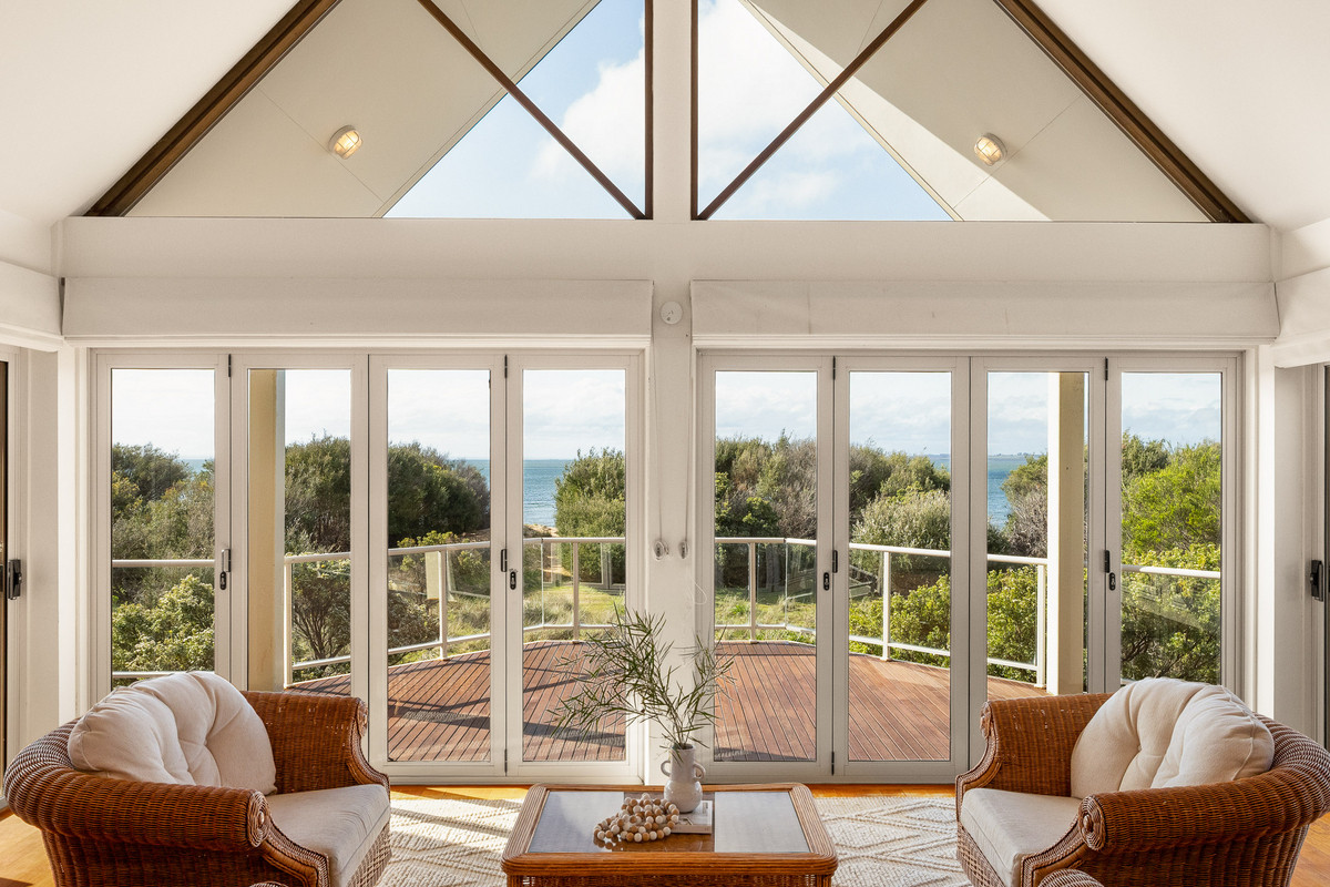 8 Monica Court, PEARCEDALE, Silverleaves - Thumbnail 7