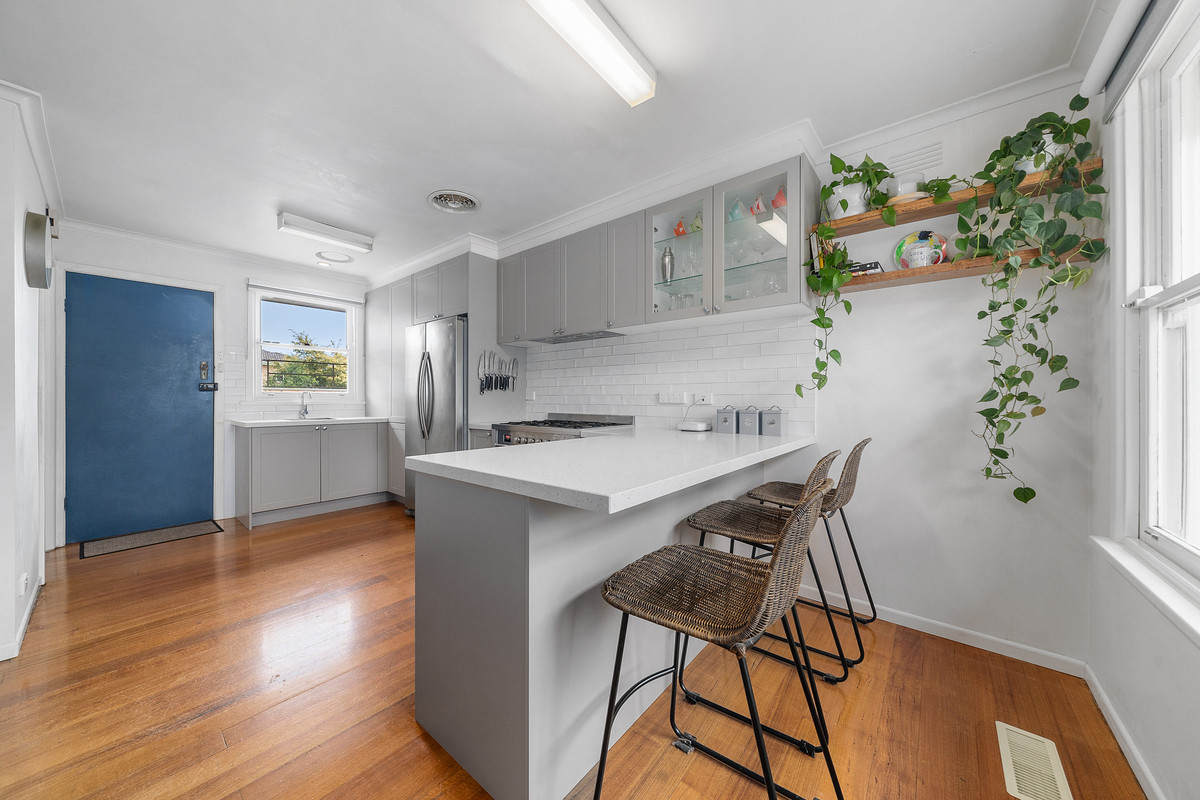 100 Valley Crescent, GLENROY VIC 3046, Glenroy - Thumbnail 3