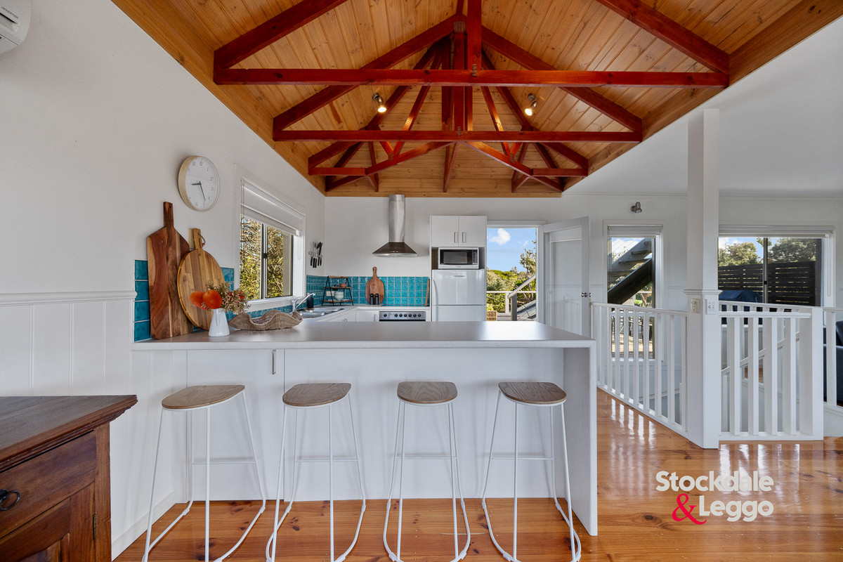 92 Surf Parade, INVERLOCH VIC 3996, Inverloch - Thumbnail 5