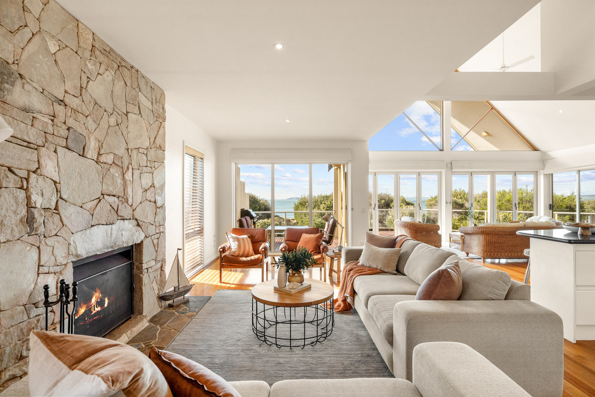 8 Monica Court, PEARCEDALE, Silverleaves - Thumbnail 8