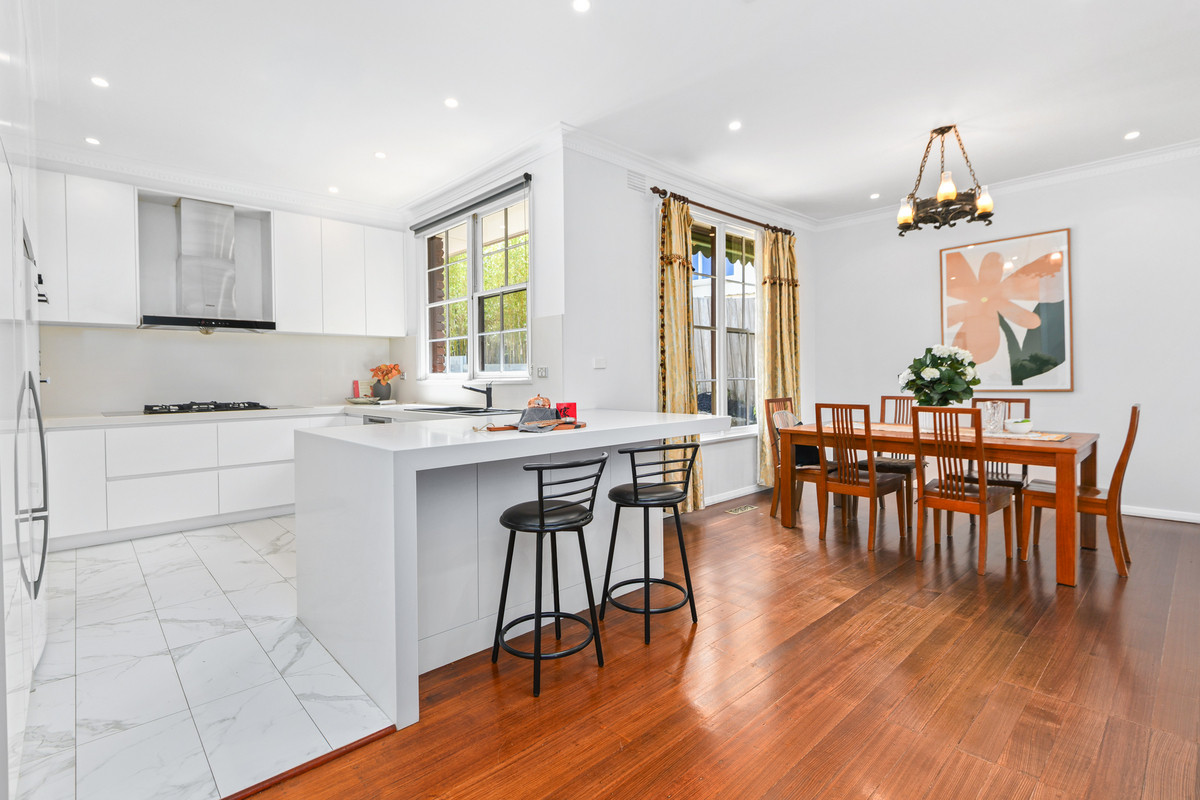29 Caithness Crescent, Glen Waverley VIC 3150, Glen Waverley - Thumbnail 3