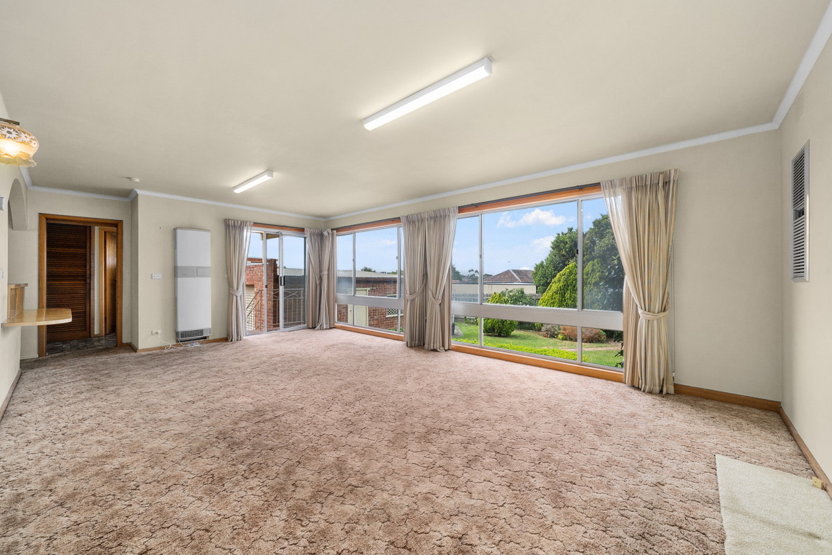 5 Pines Grove, Oak Park VIC 3046, Oak Park - Thumbnail 3