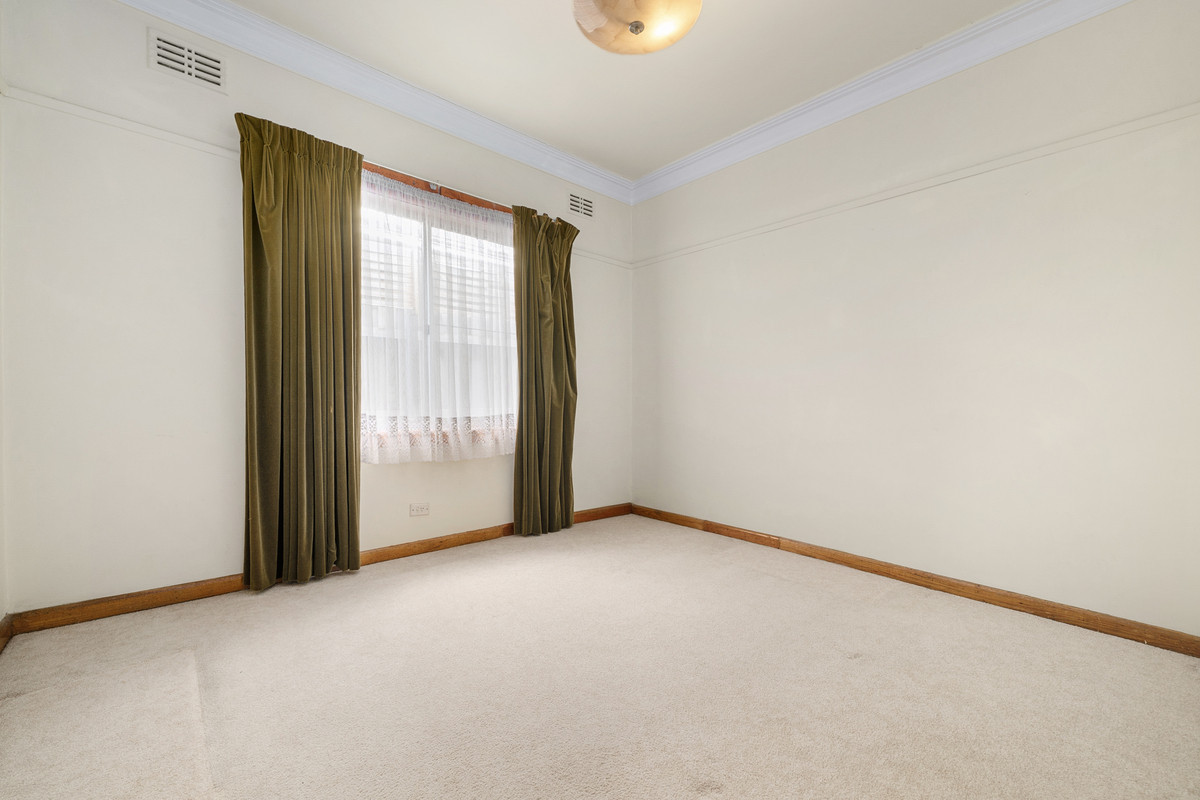 5 Pines Grove, Oak Park VIC 3046, Oak Park - Thumbnail 8