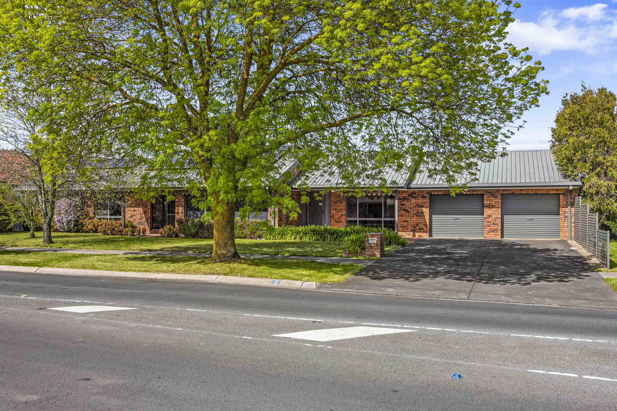 2 Robertson Drive, Alfredton VIC 3350, Alfredton - Thumbnail 2