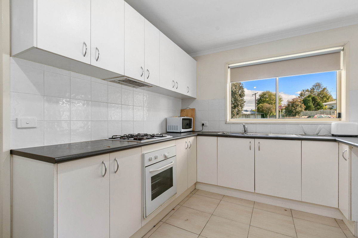 1-3 / 65 Churchill Road, Morwell VIC 3840, Morwell - Thumbnail 3
