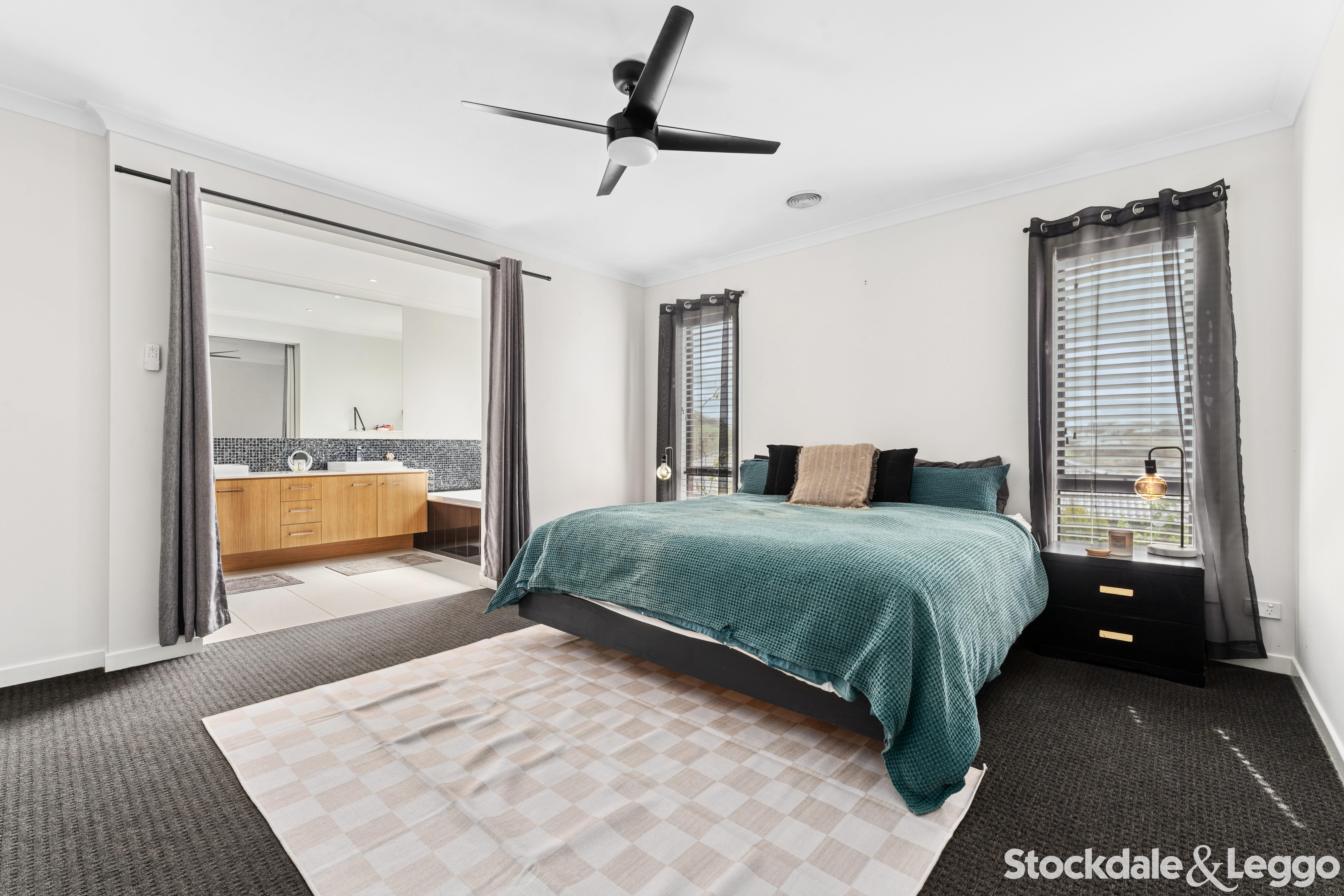 59 Wedmore Crescent, Sunbury VIC, Sunbury - Thumbnail 2