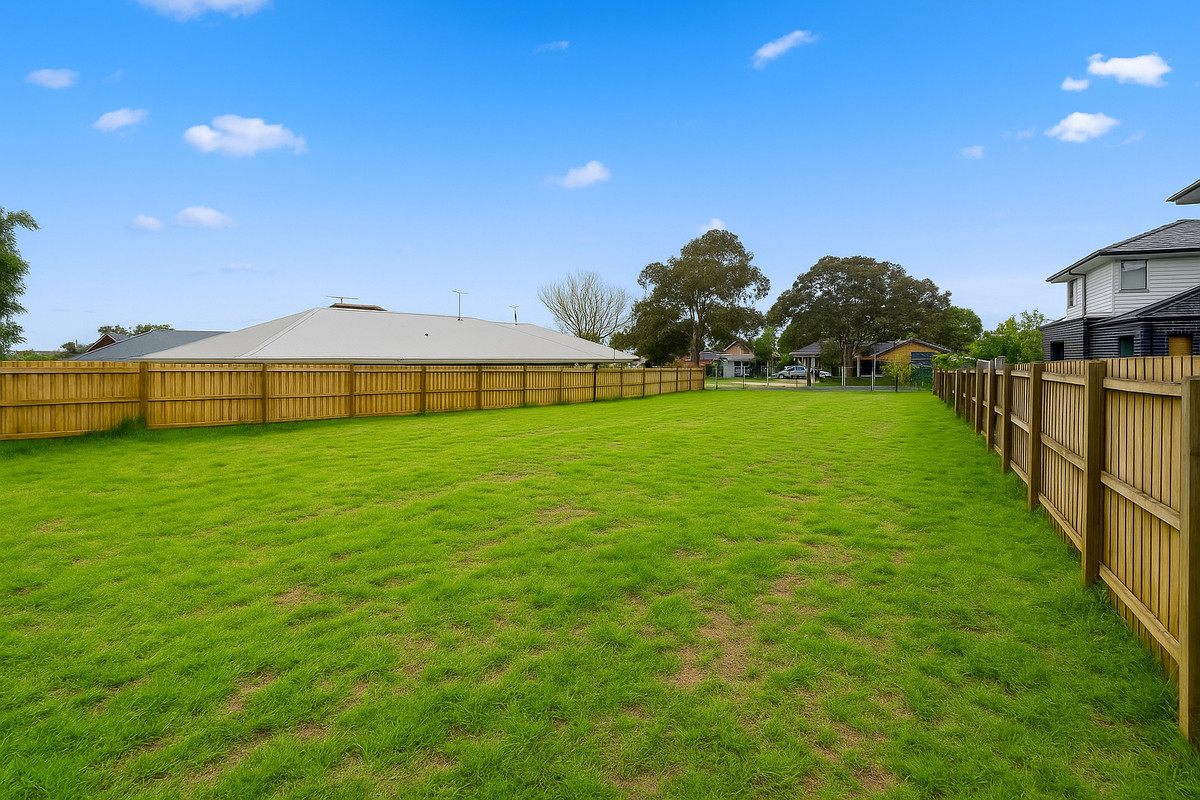 5 Jillian Street, Cranbourne VIC 3977, Cranbourne - Thumbnail 2
