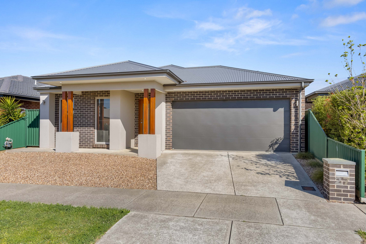 27 Cinnamon Drive, Lake Gardens VIC 3355, Lake Gardens - Thumbnail 2