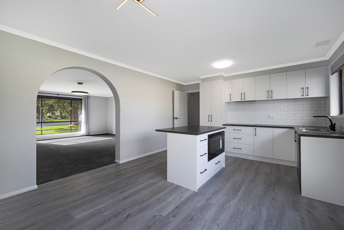 93 Queens Road, Warrnambool VIC 3280, Warrnambool - Thumbnail 2