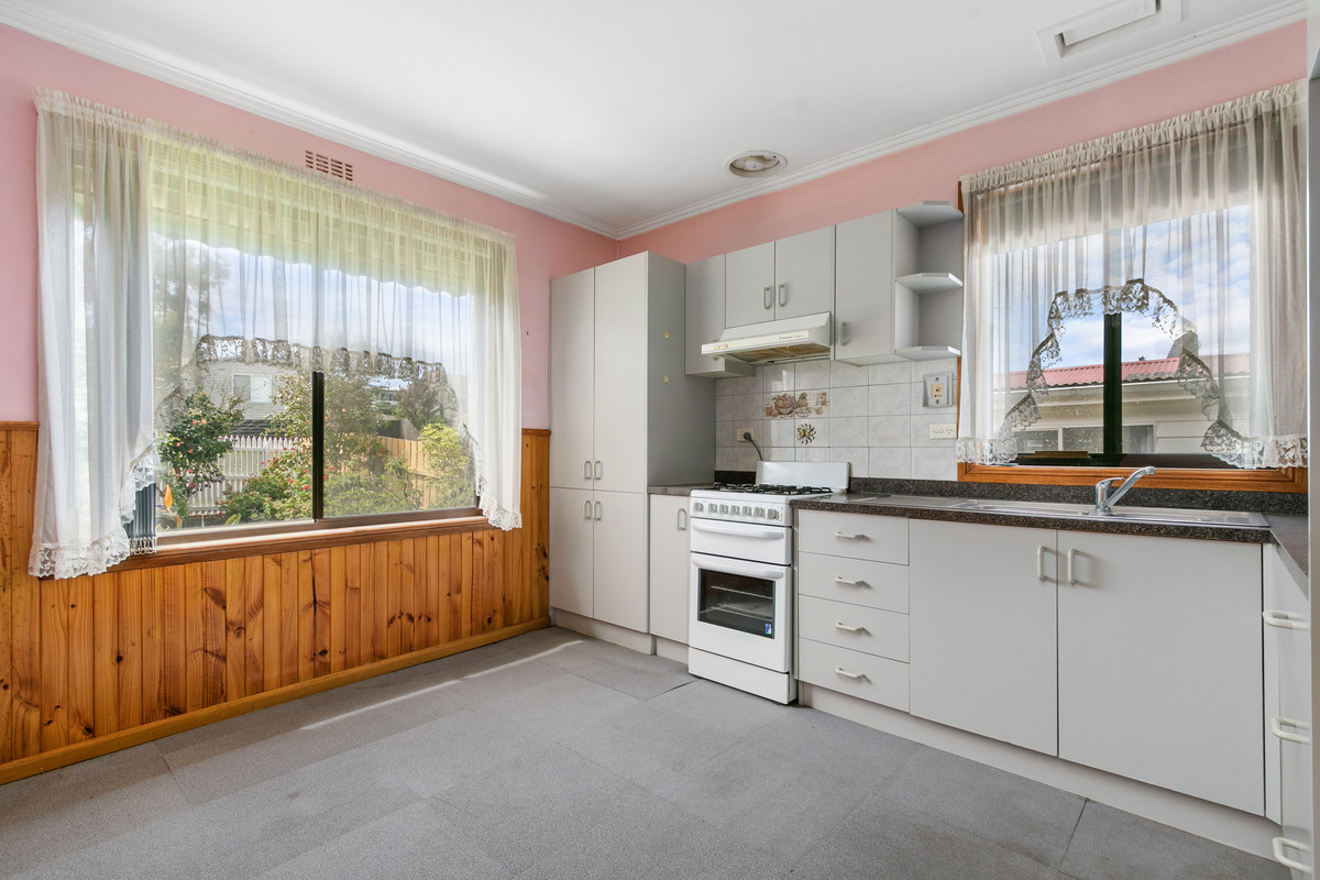 6 Sherrin Street, Morwell VIC 3840, Morwell - Thumbnail 3