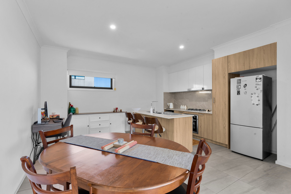 31 Golden Green Street, Pakenham VIC 3810, Pakenham - Thumbnail 5