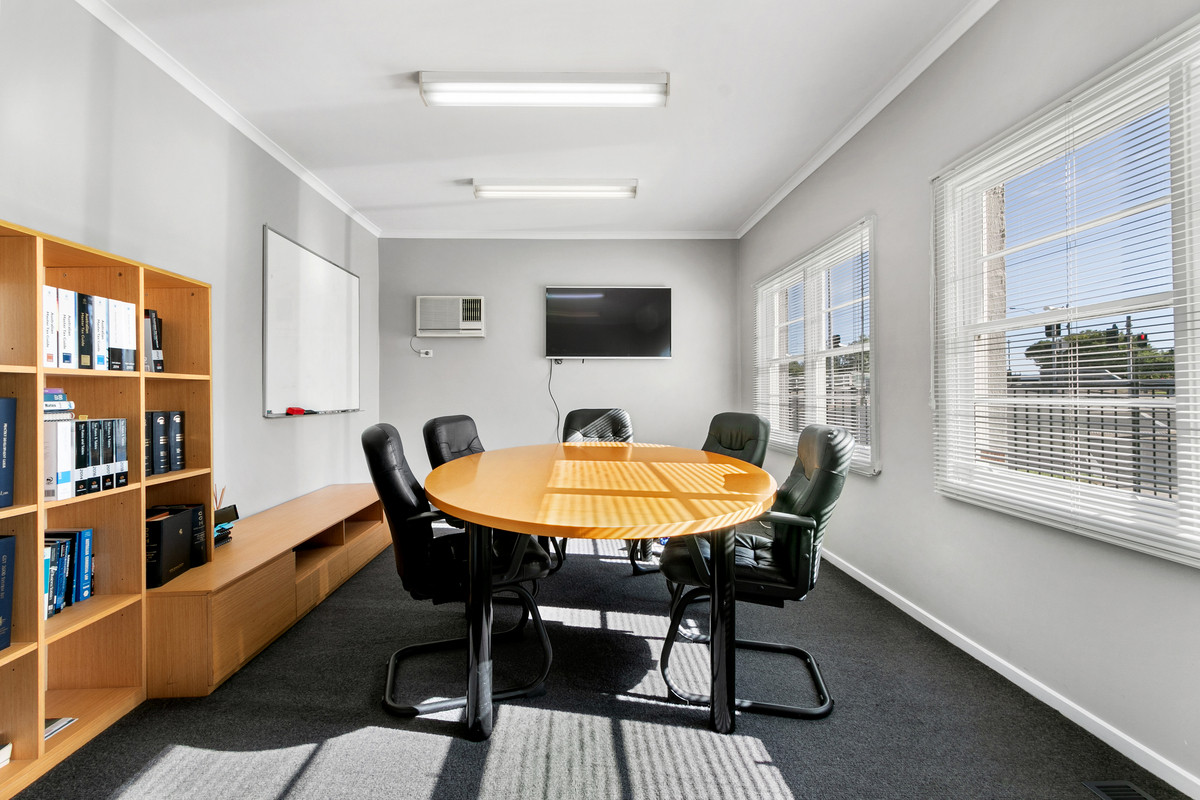 130 Commercial Road, Morwell VIC 3840, Morwell - Thumbnail 3