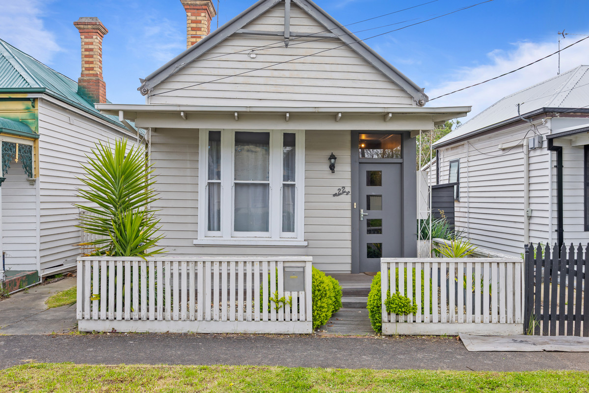 22 James Street, Golden Point VIC 3350, Golden Point - Thumbnail 2